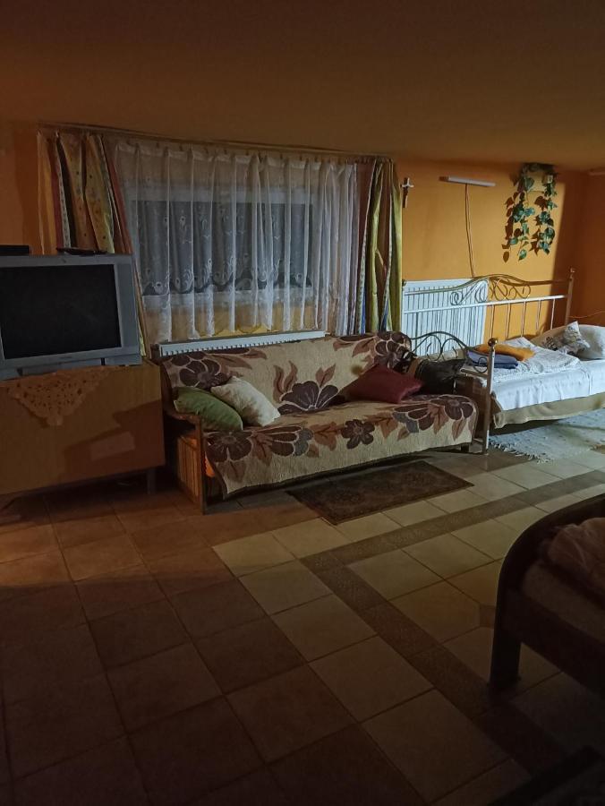 Toth Apartman Телькибанья Экстерьер фото